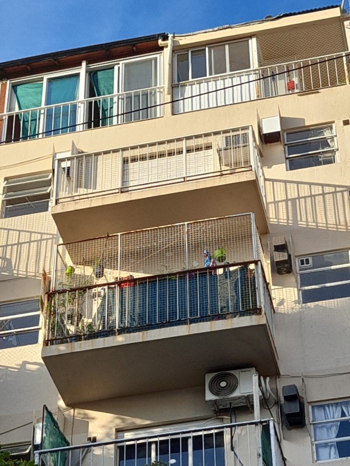 MONOAMBIENTE CON BALCON AL FRENTE MUY LUMINOSO